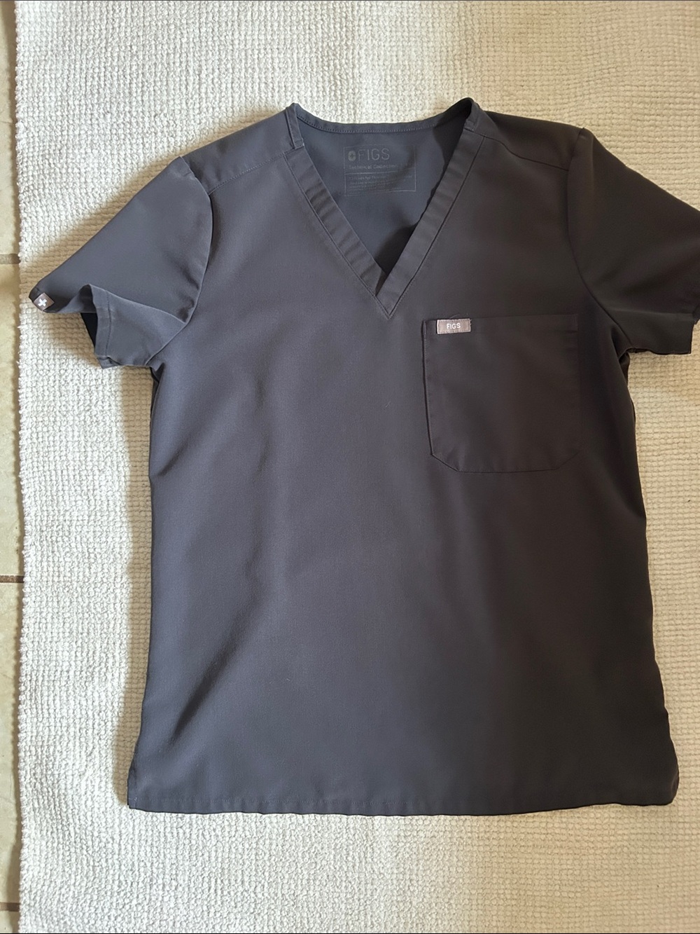 Figs Womens V-Neck Scrub Top in Charcoal Gray